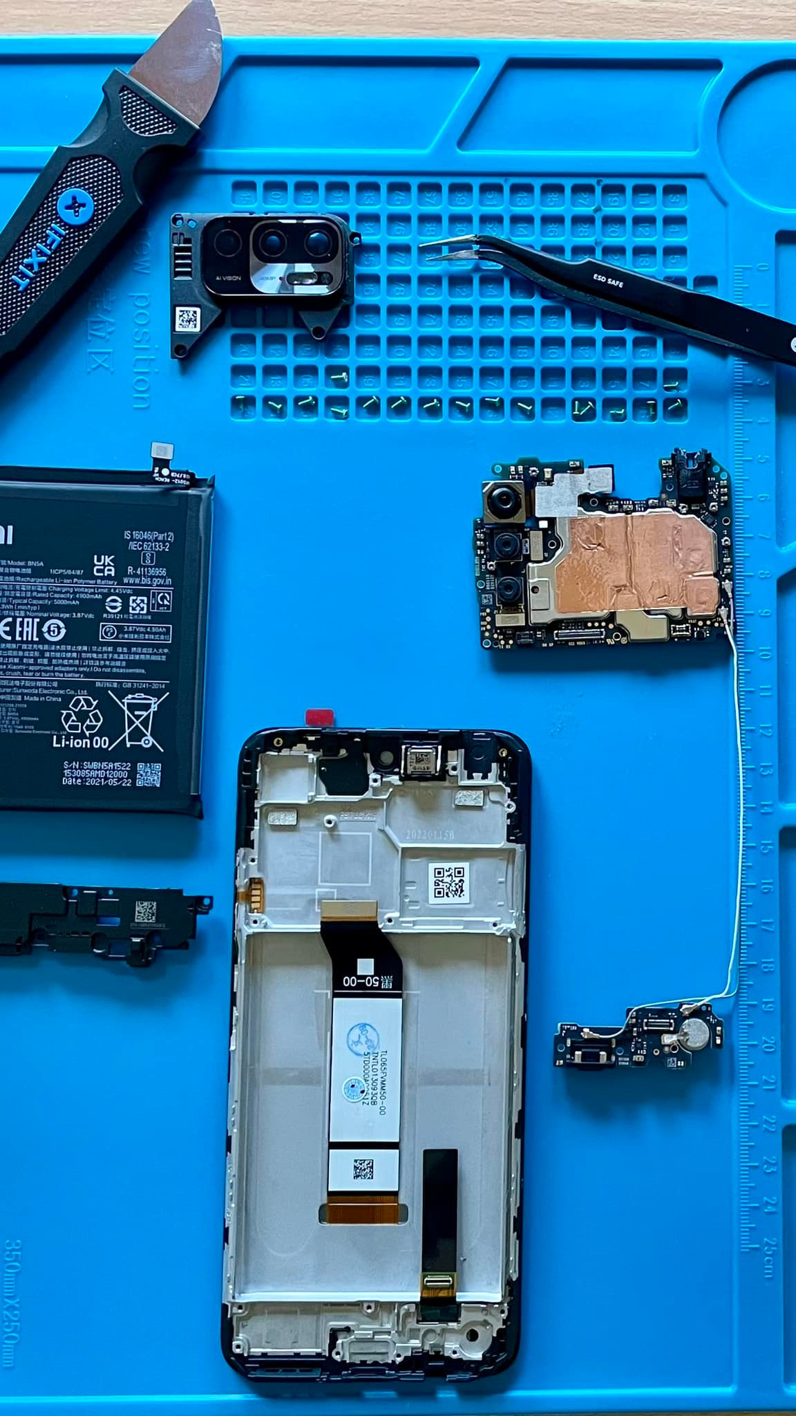 Mikroforrasztás és alaplapi javítás mobiltelefonokon