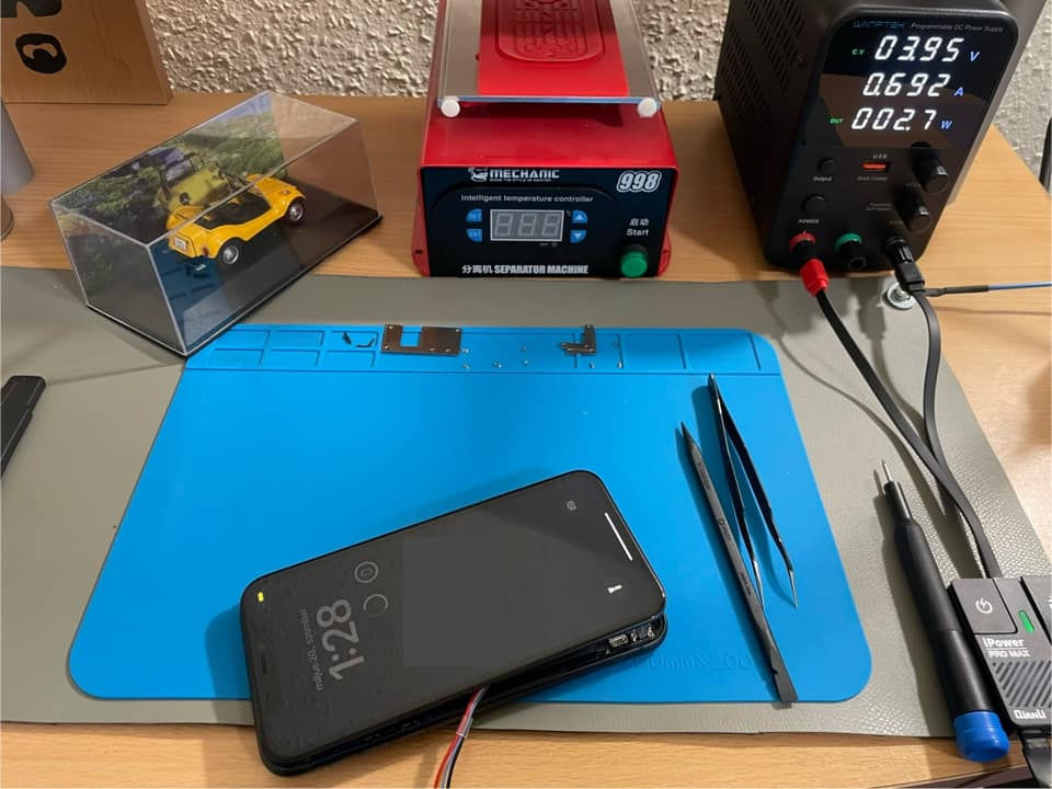 Beázott telefon tisztítása és diagnosztikája