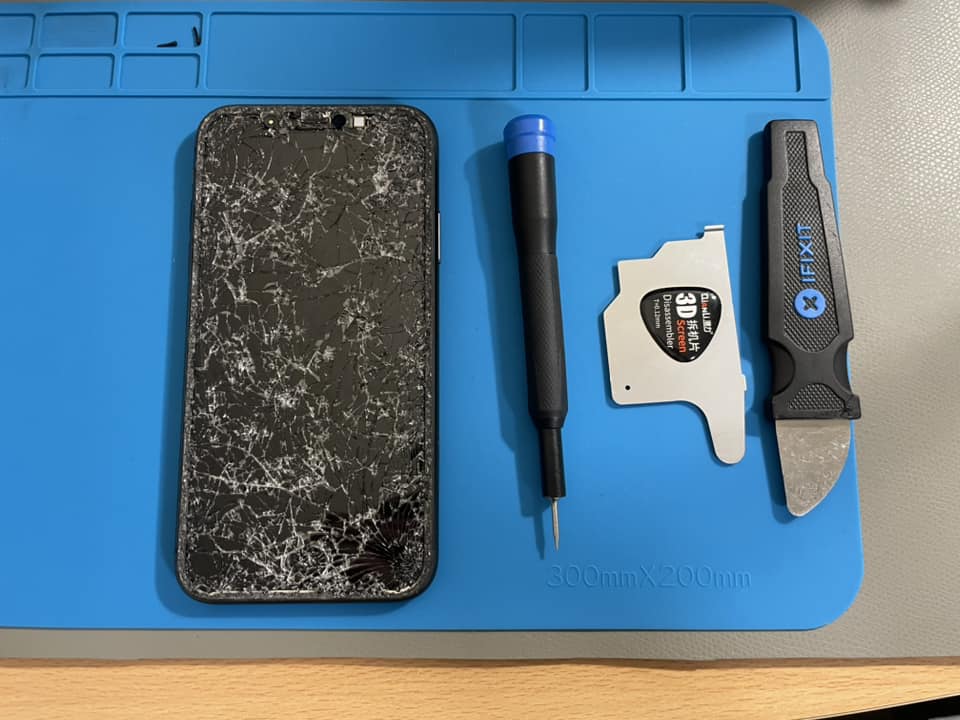 Samsung és Android hátlap csere folyamata